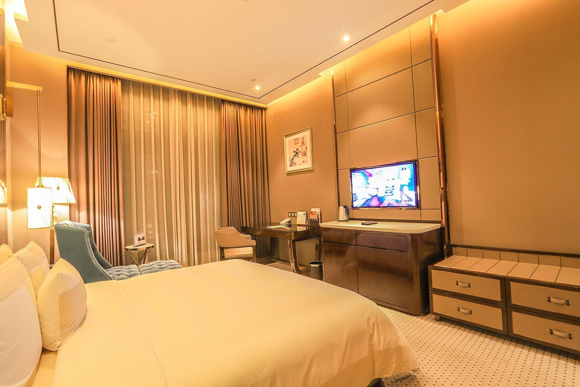 Royal Garden Hotel Shanghai-Free Shuttle To And From Disney & Pvg & Close Metro Line2 Easy To Sha New Expo Eksteriør billede