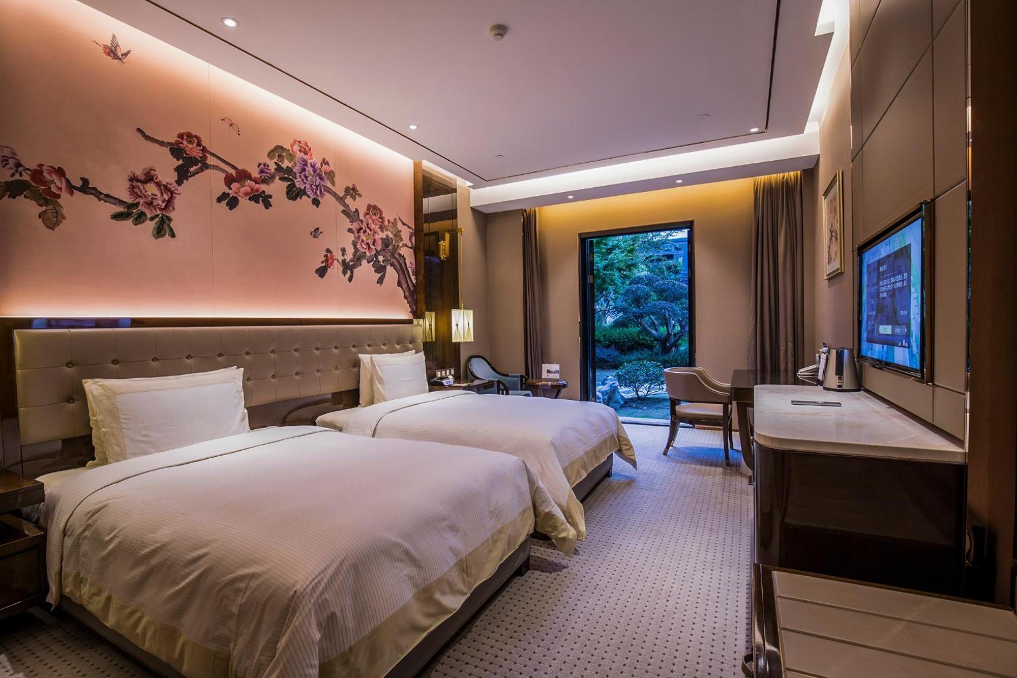Royal Garden Hotel Shanghai-Free Shuttle To And From Disney & Pvg & Close Metro Line2 Easy To Sha New Expo Eksteriør billede