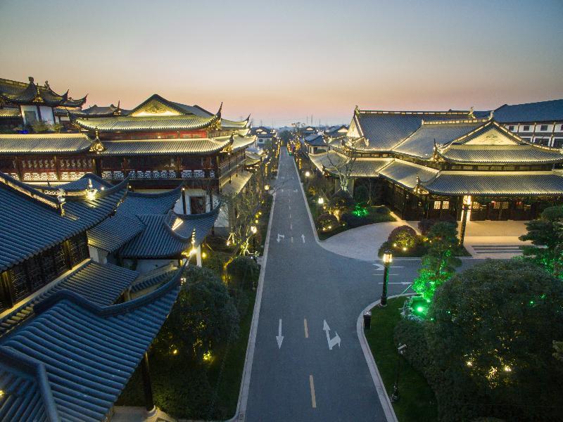 Royal Garden Hotel Shanghai-Free Shuttle To And From Disney & Pvg & Close Metro Line2 Easy To Sha New Expo Eksteriør billede